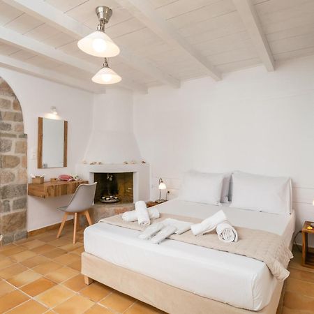 Lina And Babis' Home Adamantas  ภายนอก รูปภาพ