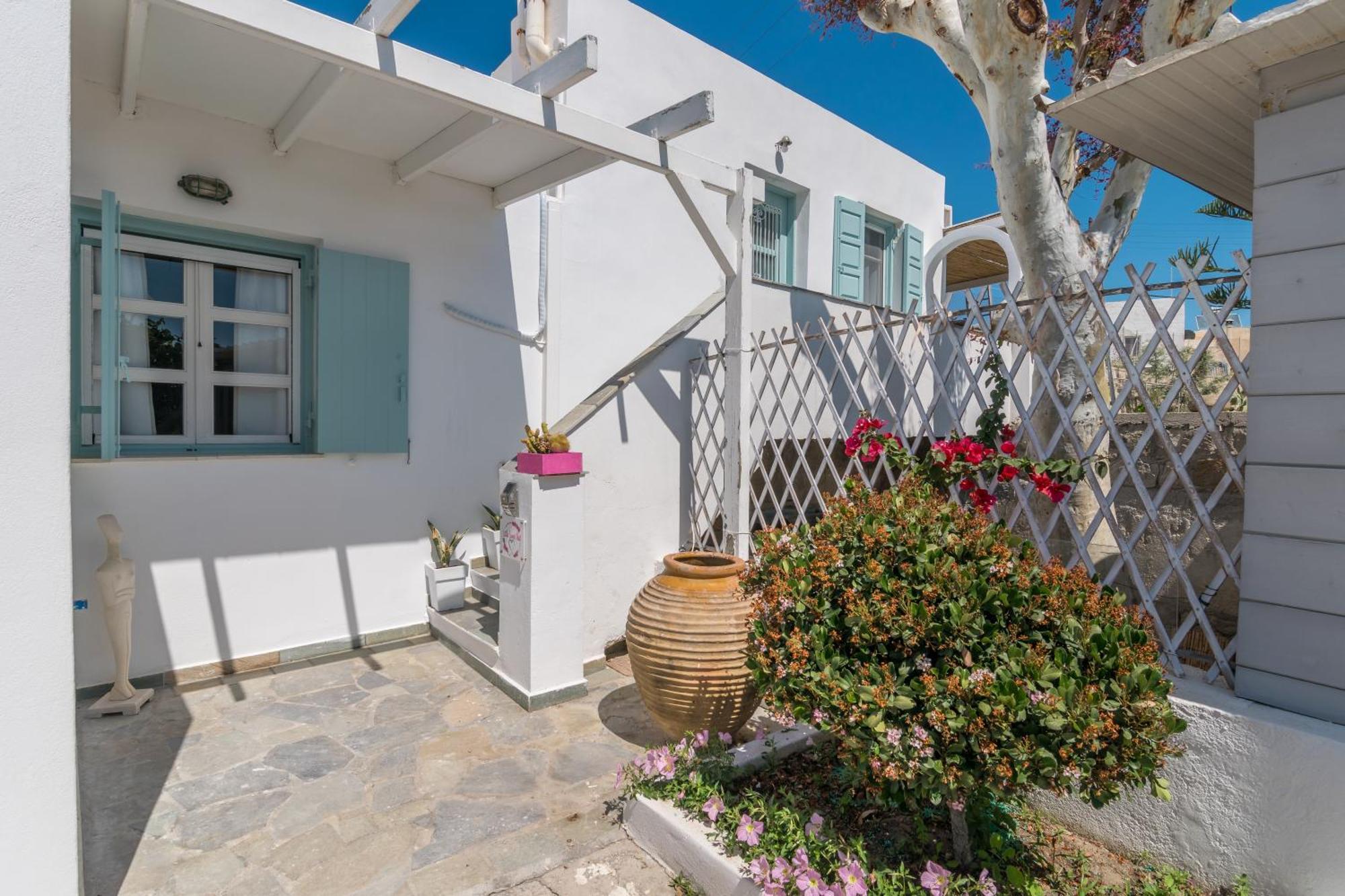 Lina And Babis' Home Adamantas  ภายนอก รูปภาพ