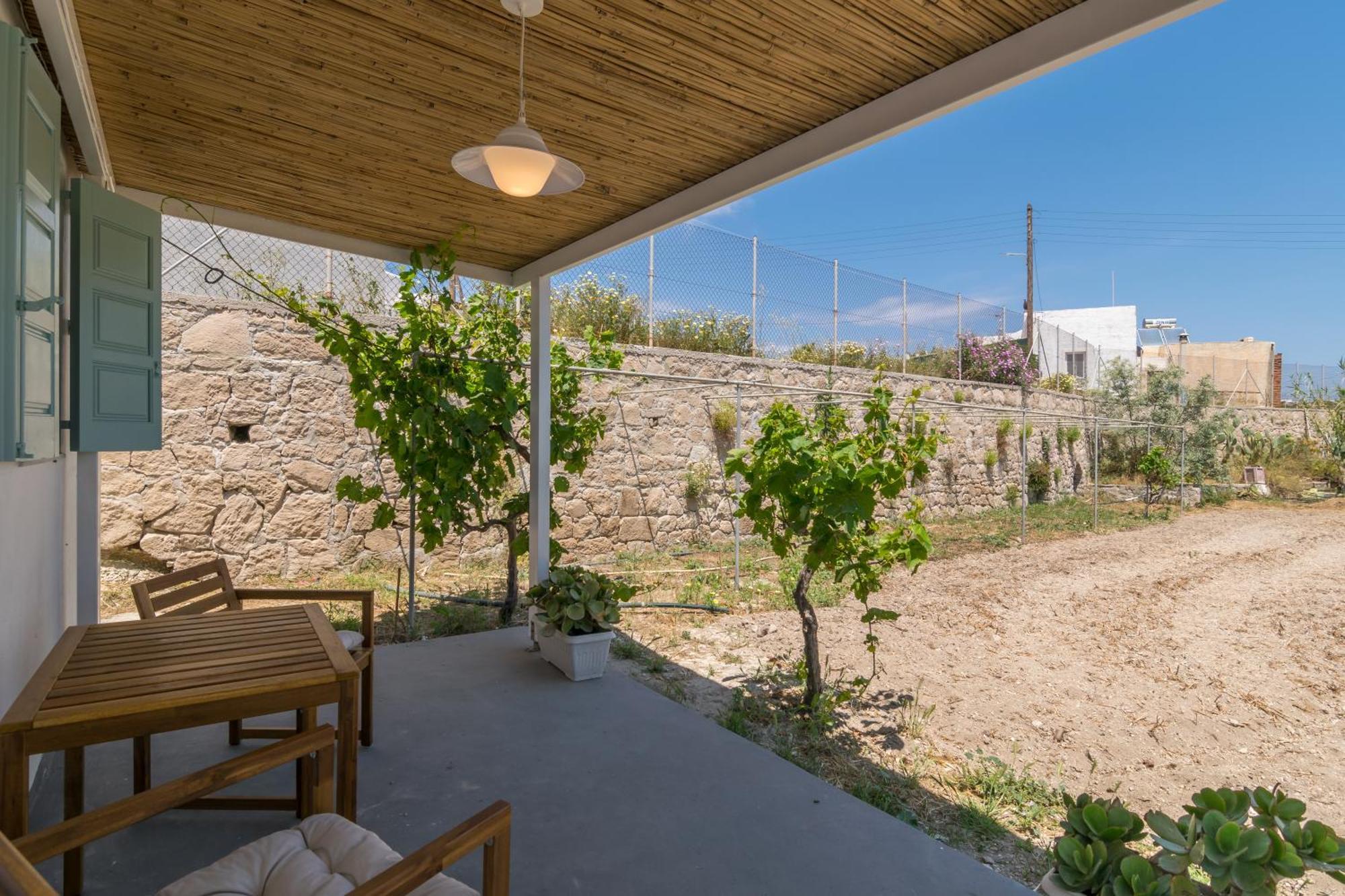 Lina And Babis' Home Adamantas  ภายนอก รูปภาพ