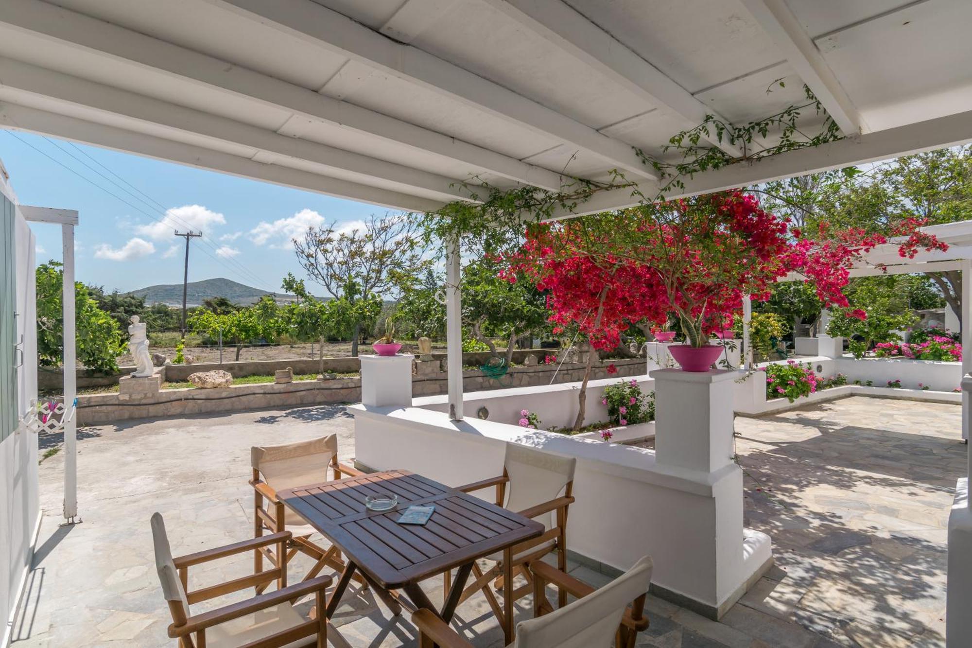 Lina And Babis' Home Adamantas  ภายนอก รูปภาพ